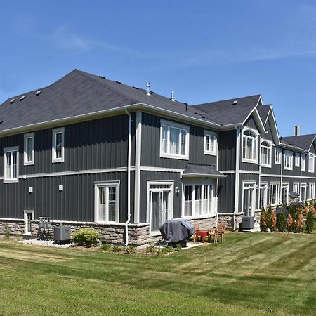 New Blue Mountain Village Snowbridge Executive Townhome Sleeps 10 With Outdoor Pool And Shuttle Nottawa 外观 照片