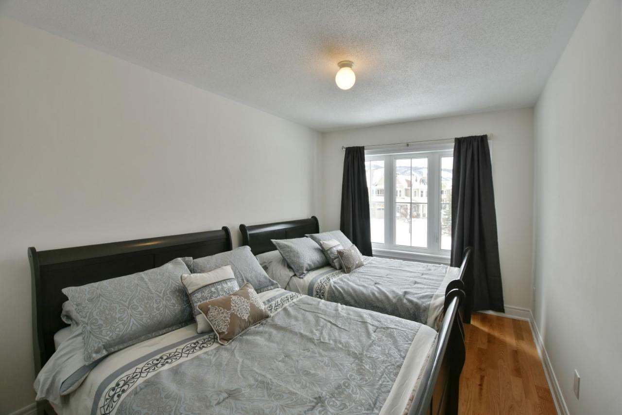 New Blue Mountain Village Snowbridge Executive Townhome Sleeps 10 With Outdoor Pool And Shuttle Nottawa 外观 照片